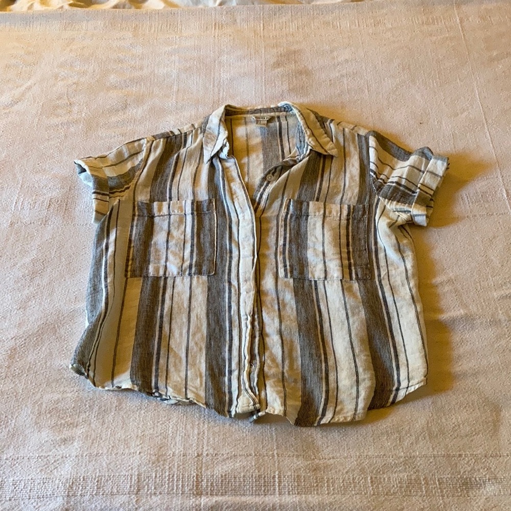 FOREVER 21 Cropped Linen Button Down